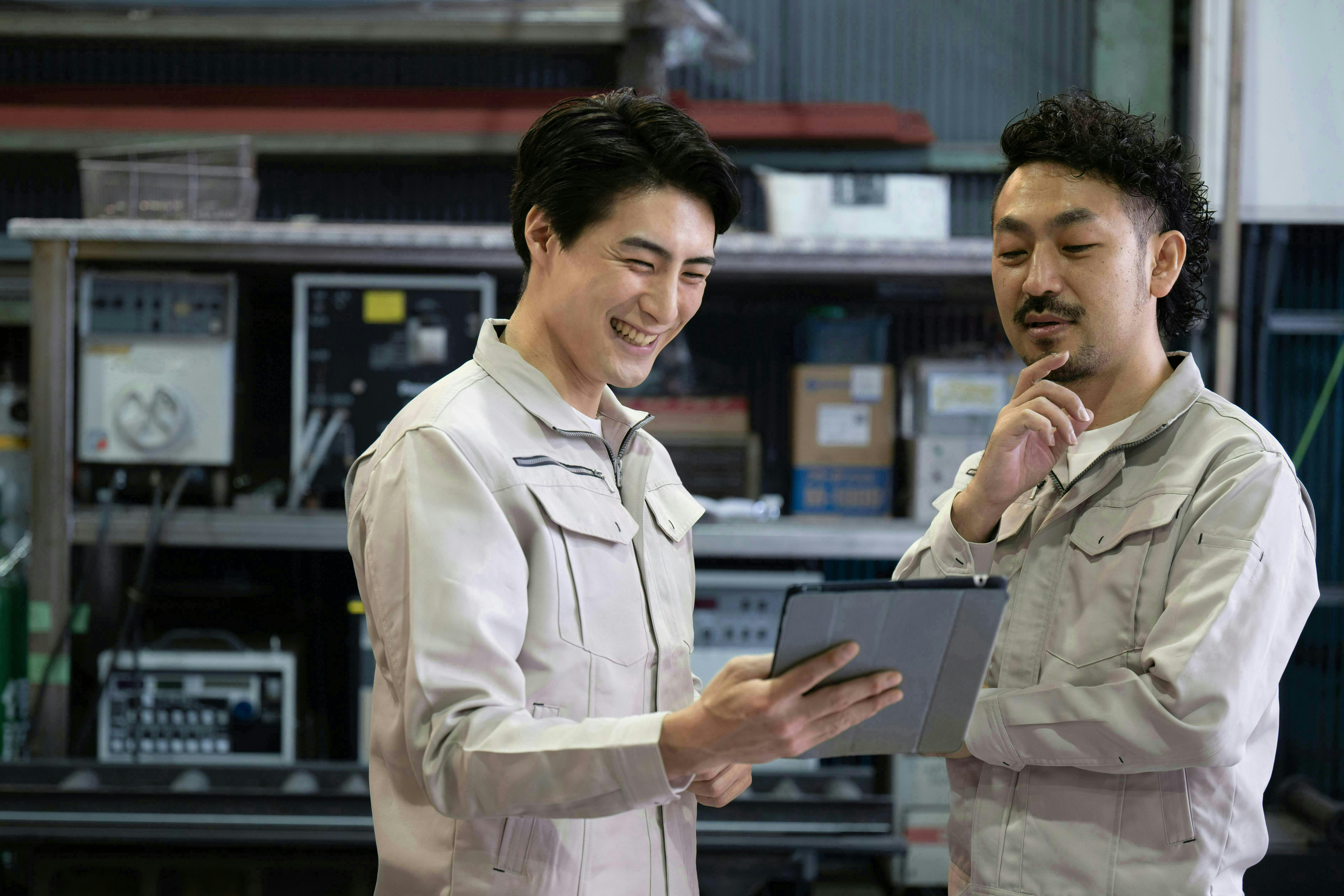 ヘリコプターの整備に未経験から携わるチャンス！大手勤務♪20代から40代活躍中