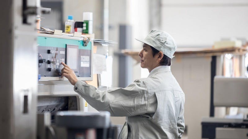 ≪月収26万円・派遣社員≫機械系工場でのフォーク・運搬 日勤