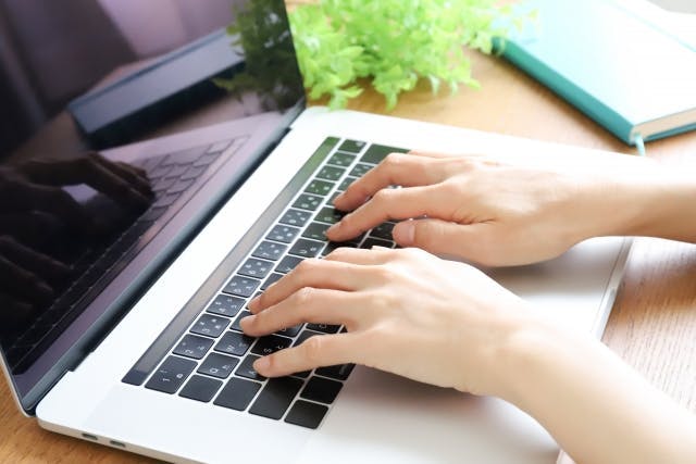 ≪月収24.5万円・契約社員≫物流倉庫での機械操作・製造オペレー...