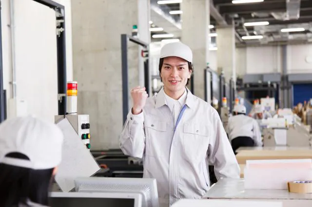 【松川町】未経験OK！賞与実績3.4か月分★プラスチック成形機のオペレーター：広告NO19037