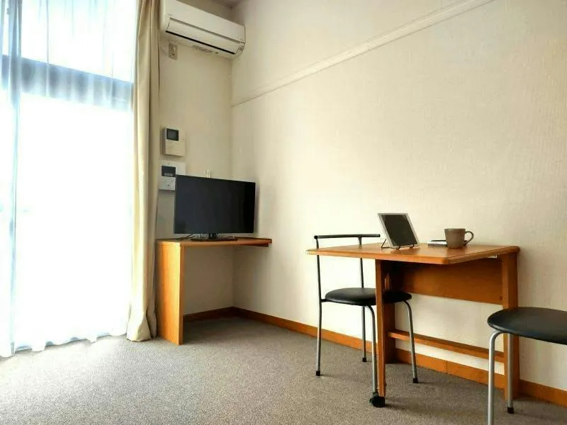 10月入社【毎月、住宅手当８万円】ワンルーム寮が実質無料！入社祝い金10万円！その他、厚待遇あり。部品の検査と組立補助の作業 時給1400円
