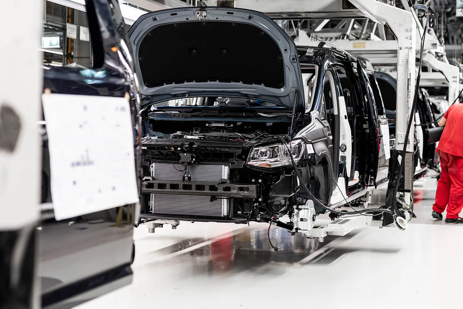 ■自動車を完成させる最終工程